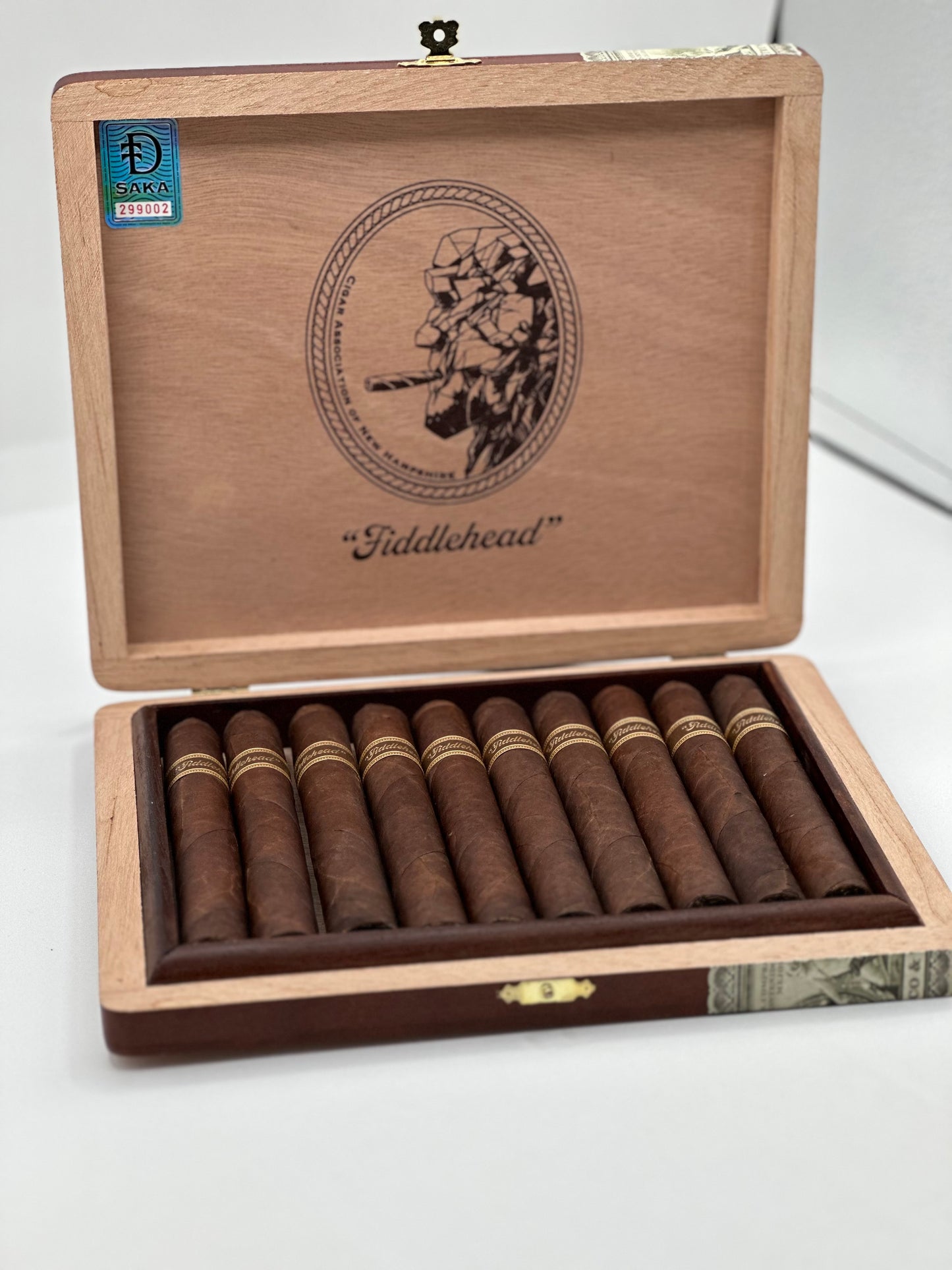 CANH Fiddlehead from Dunbarton Tobacco & Trust—Full box