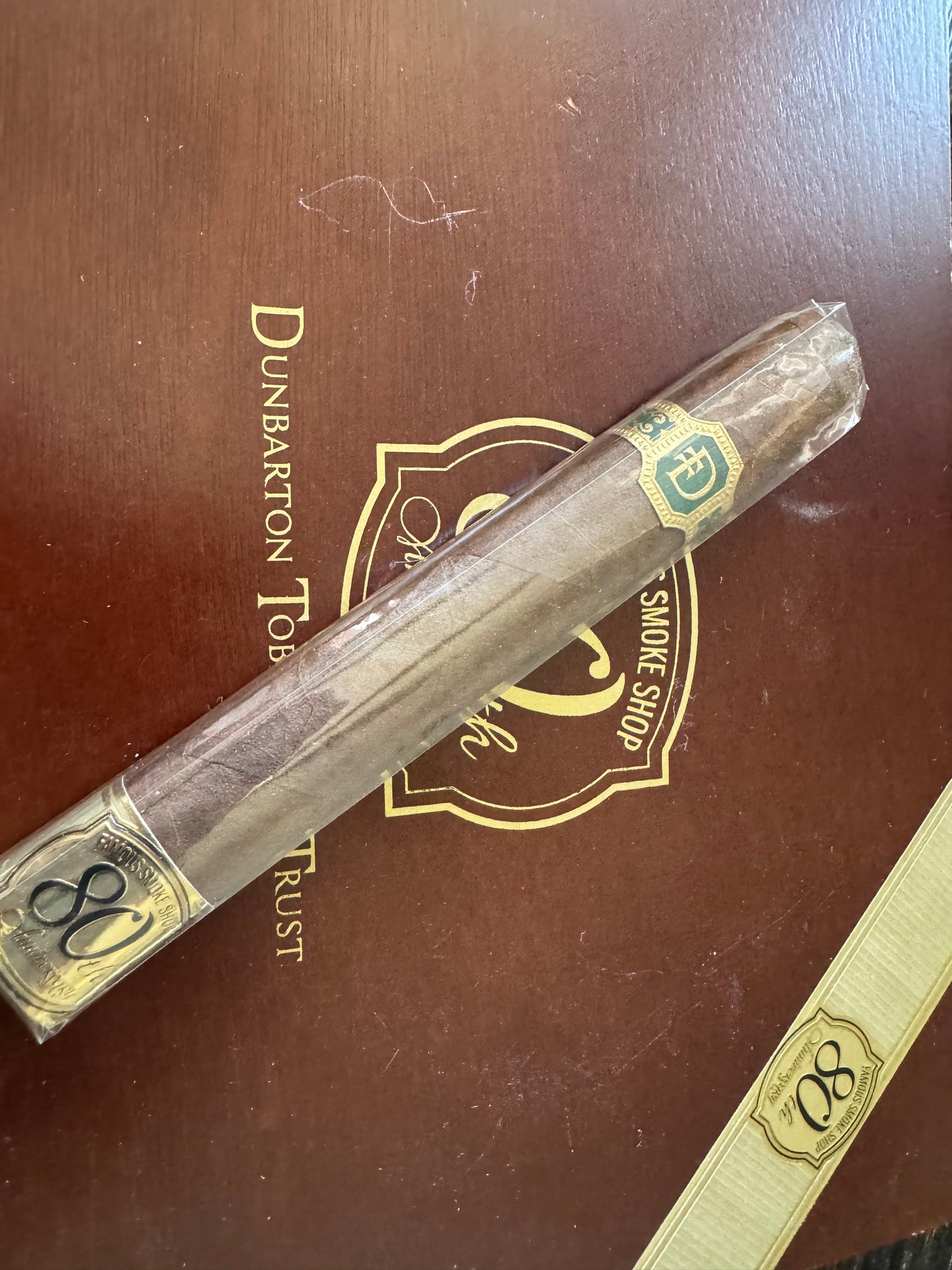 Dunbarton Tobacco & Trust Famous Smoke Shop 80th Anniversary (Single Cigars)