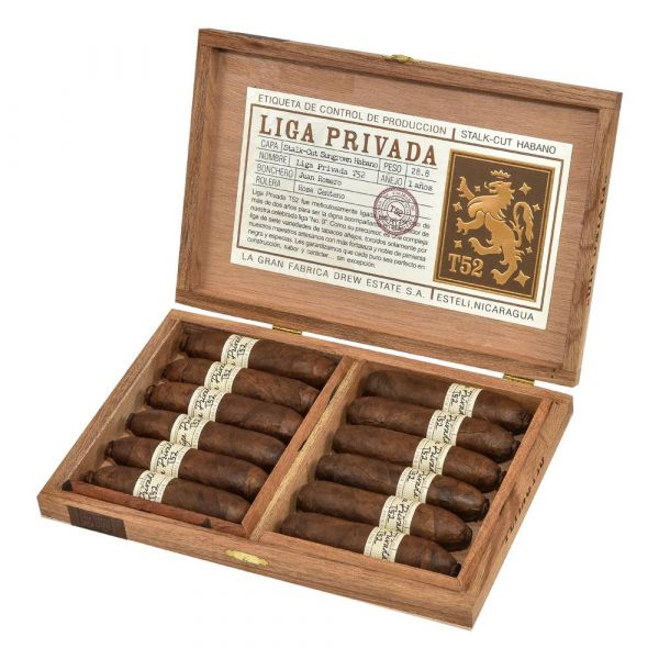 Liga Privada T52 Flying Pig ~ Sealed box of 12